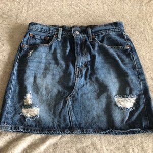 LEVI'S STRAUSS  Wash Distressed Denim Skirt, size 30